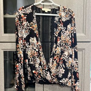 Love stitch lace insert back blouse